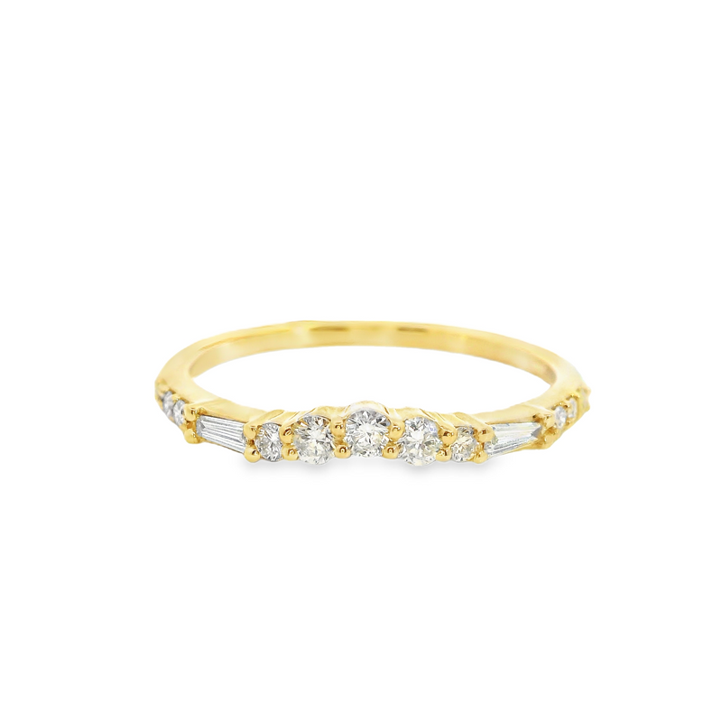 14K YG Curved Diamond Band