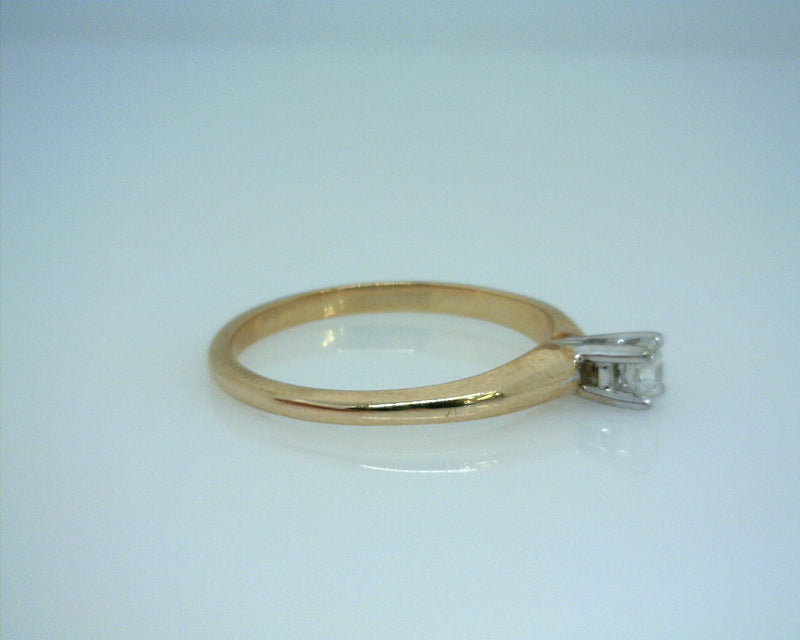 14K YG SOLITAIRE RING