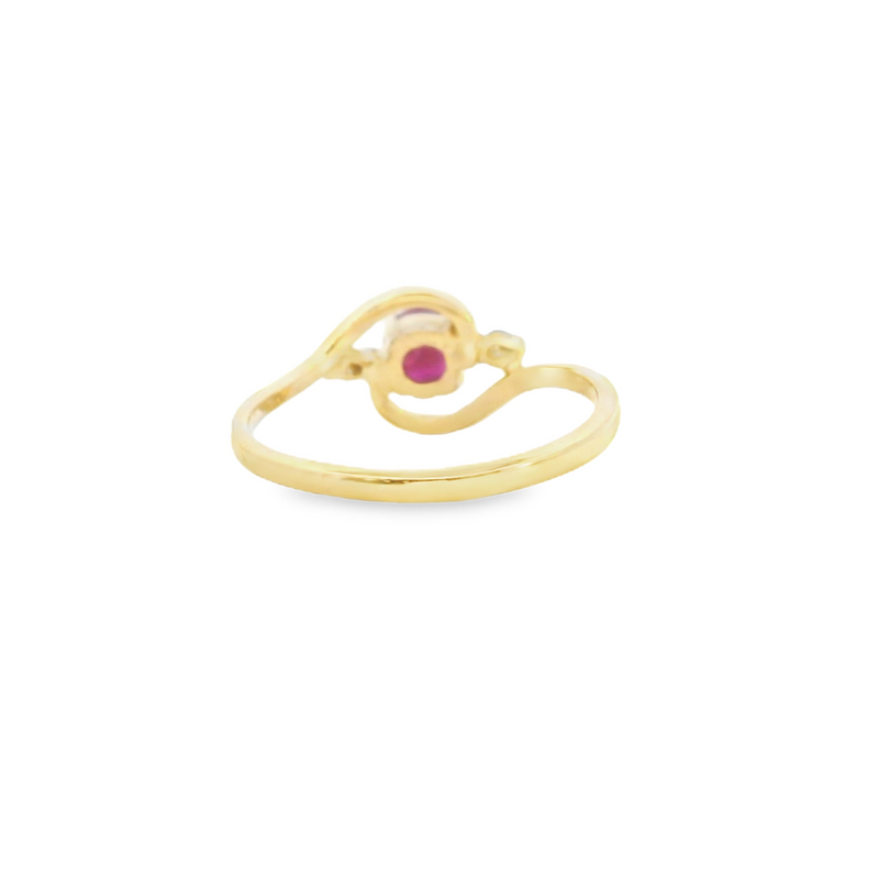 14K YG Ruby & Diamond Ring