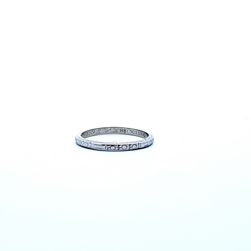 18K WG Vintage Wedding Band