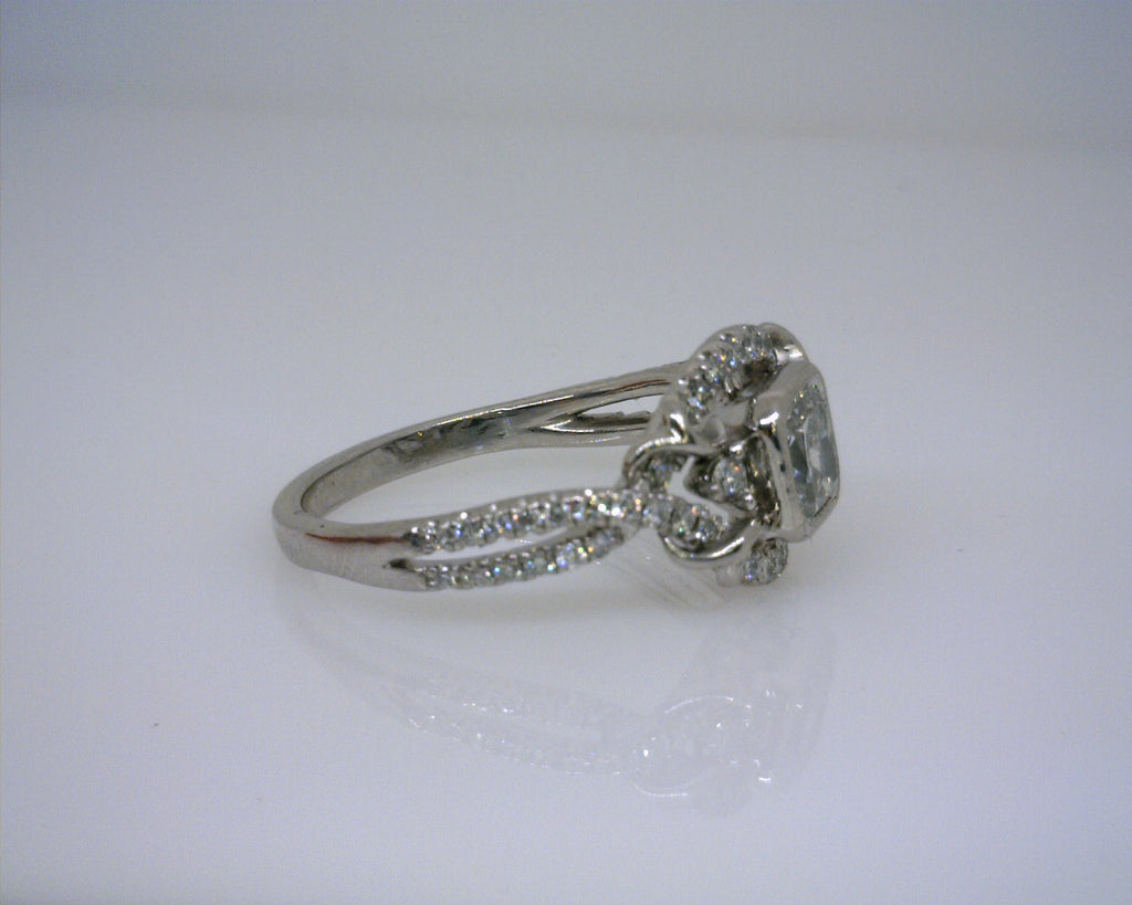 PLATINUM/DIAMOND RING