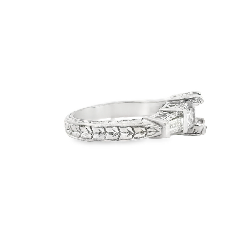 14K WG DIAMOND ENGAGEMENT RING