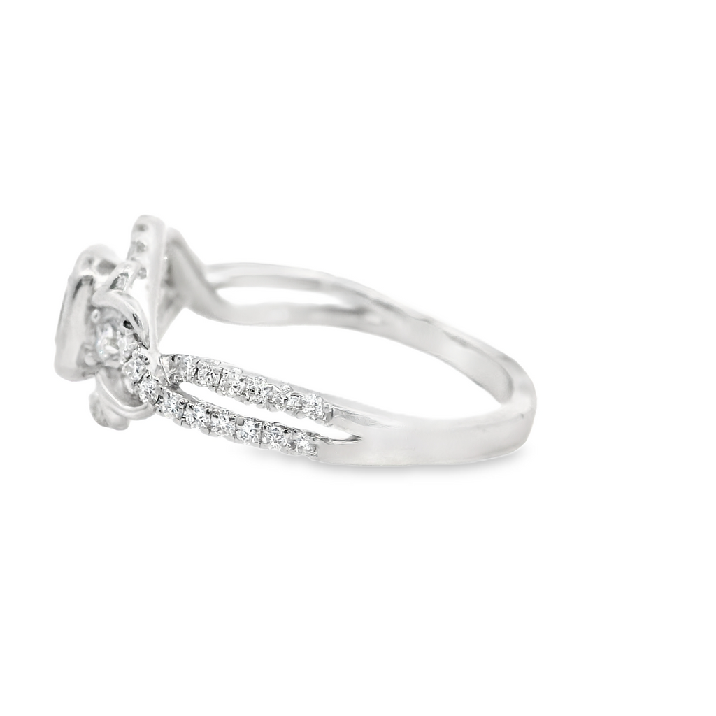 PLATINUM/DIAMOND RING