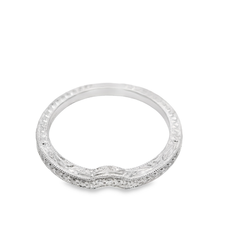 18K WG CURVED DIAMOND BAND