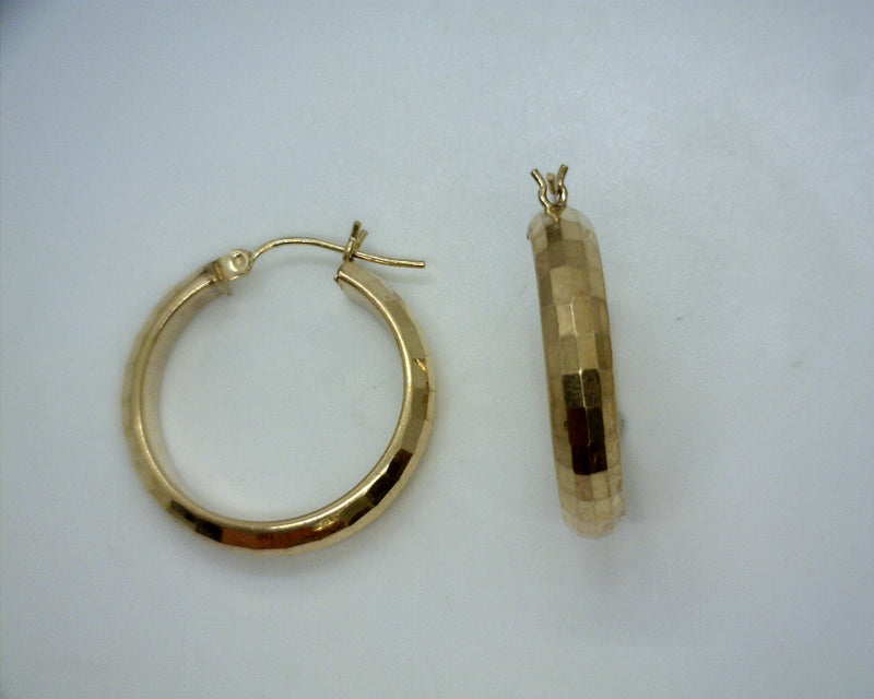 14K YELLOW GOLD HOOP EARRINGS