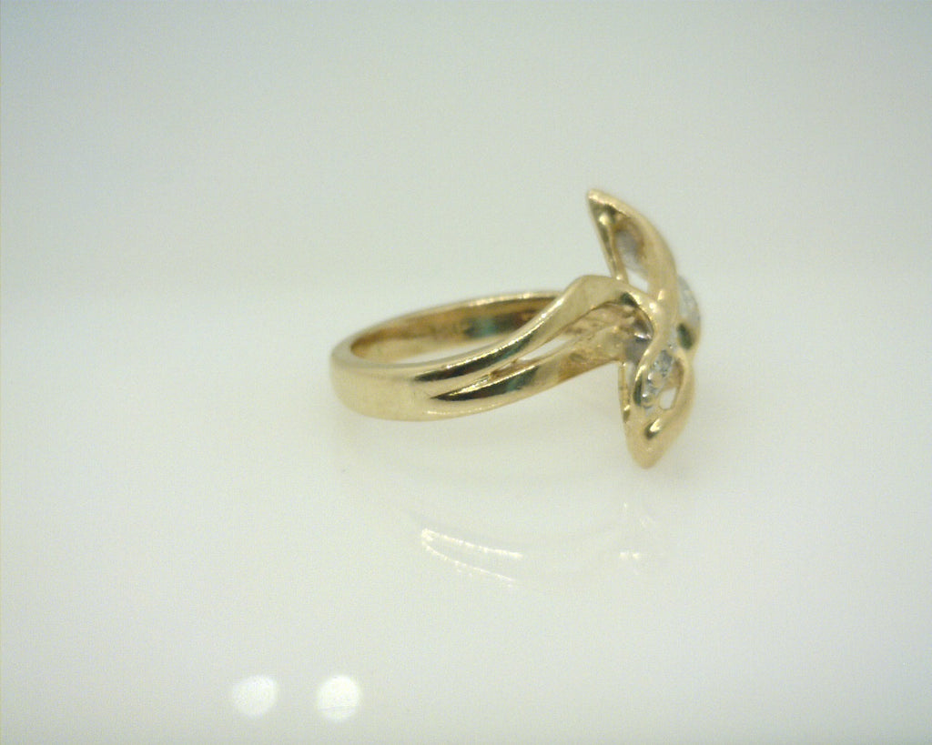 14K YG DIAMOND BOW RING