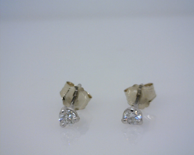 14K WHITE GOLD DIAMOND STUDS