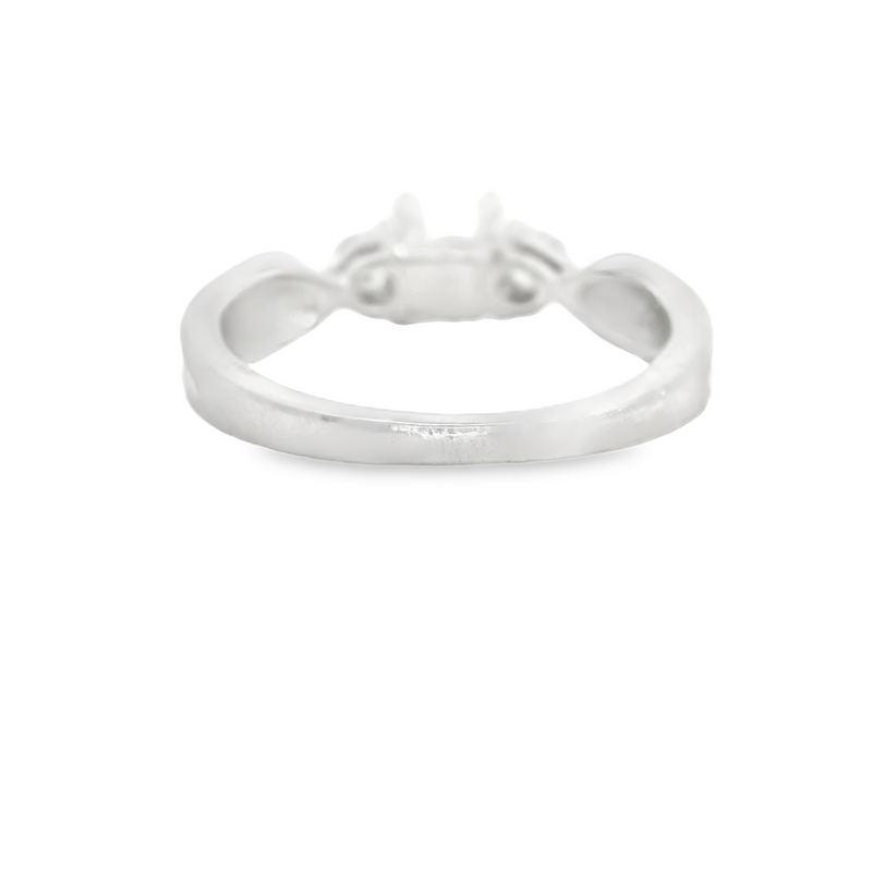 PLATINUM  DIAMOND ENGAGEMENT RING