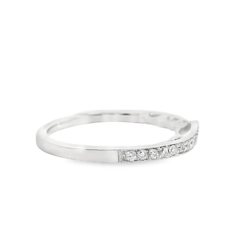 14K WG CURVED DIAMOND BAND
