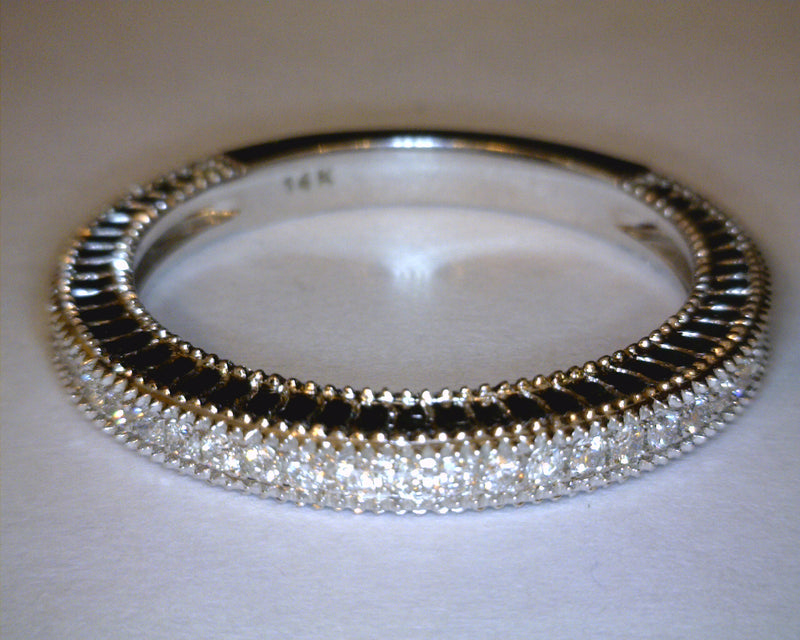 14K WG DIAMOND BAND