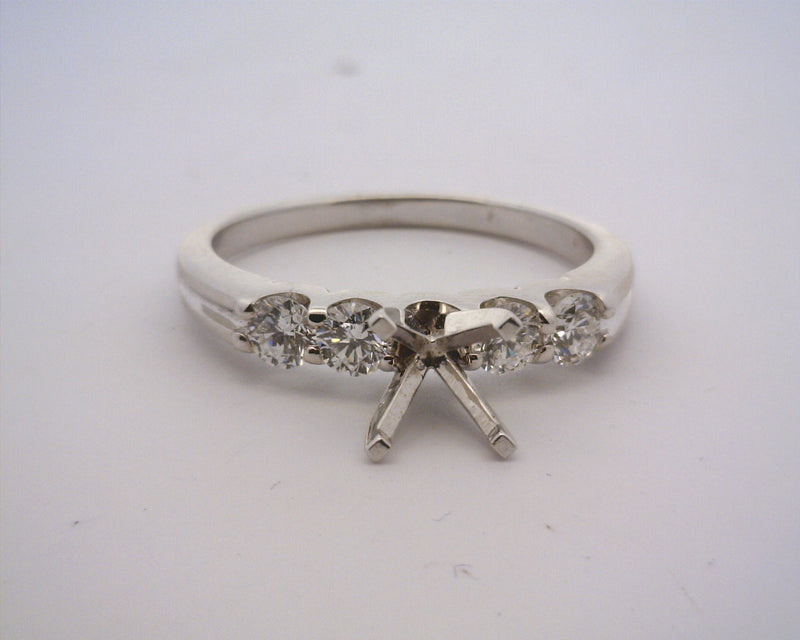 14K WG DIAMOND RING