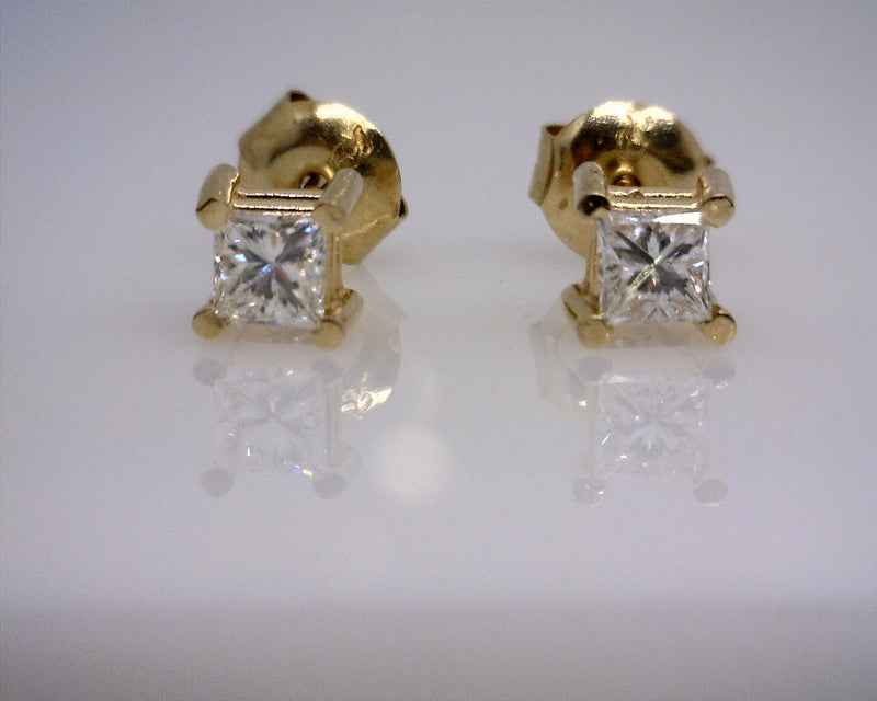 14K YELLOW GOLD DIAMOND STUDS