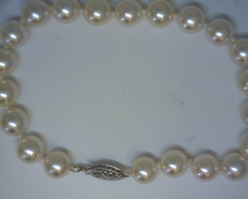 PEARL BRACELET