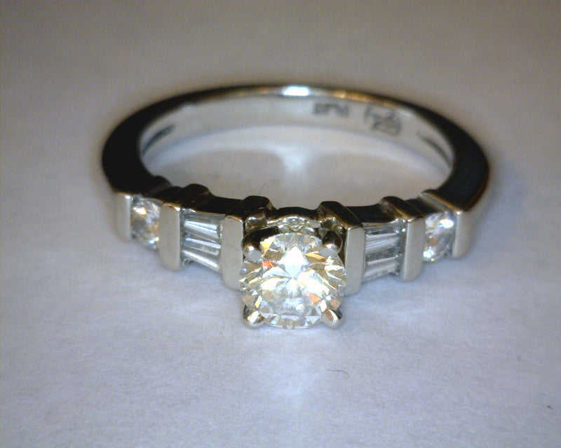 PLATINUM DIAMOND ENGAGEMENT RING