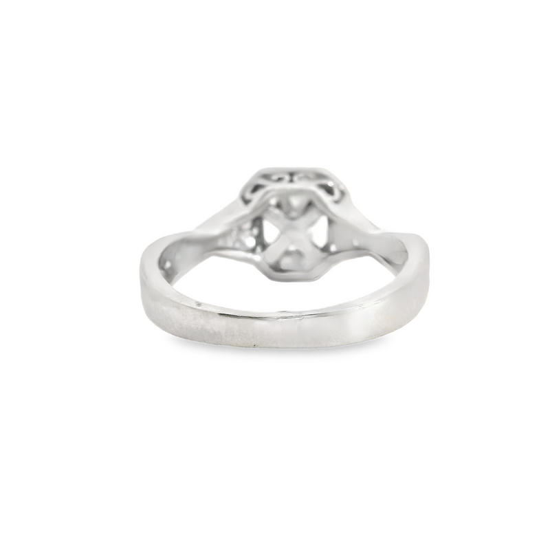 14K WHITE GOLD DIAMOND RING
