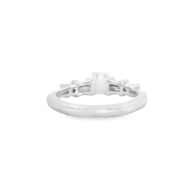 PLATINUM DIAMOND ENGAGEMENT RING