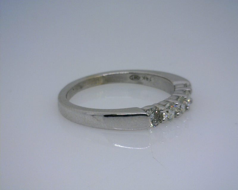 14K WG DIAMOND BAND