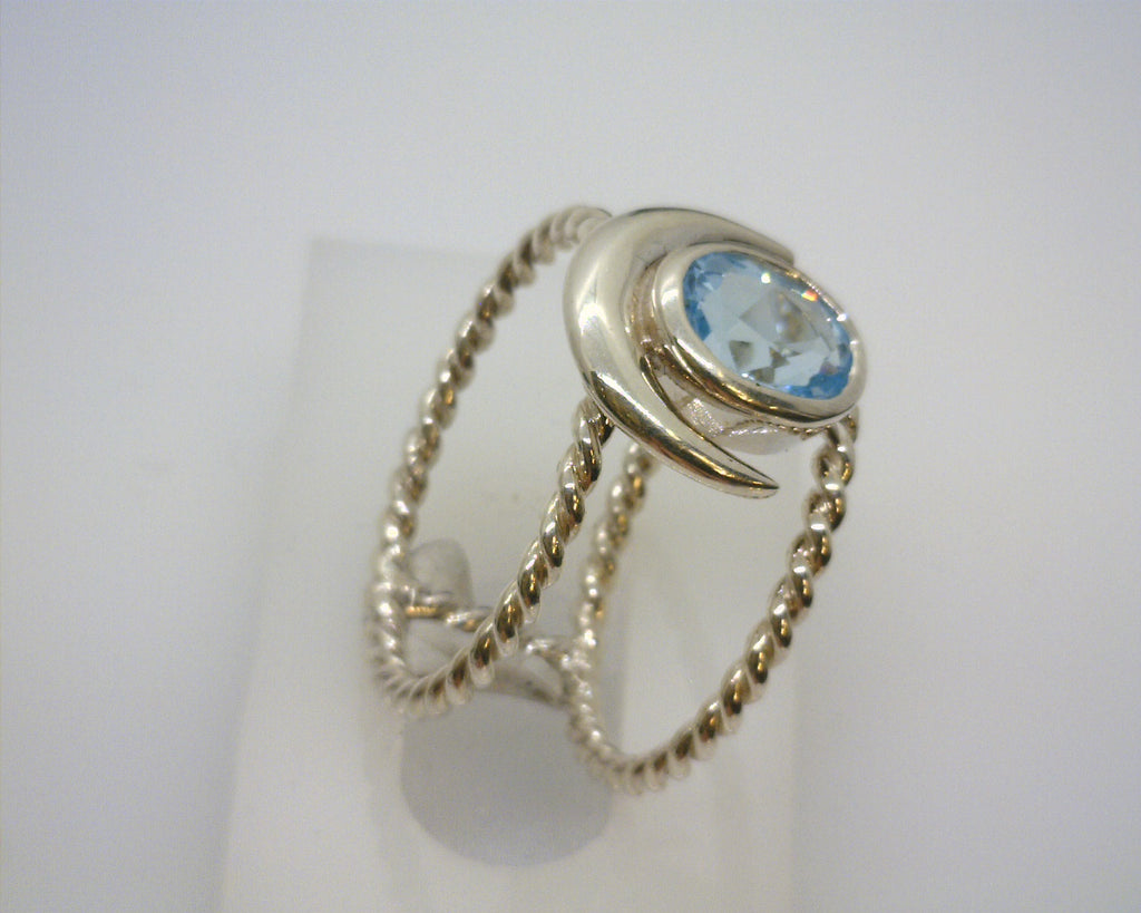 STERLING SILVER BLUE TOPAZ RIN