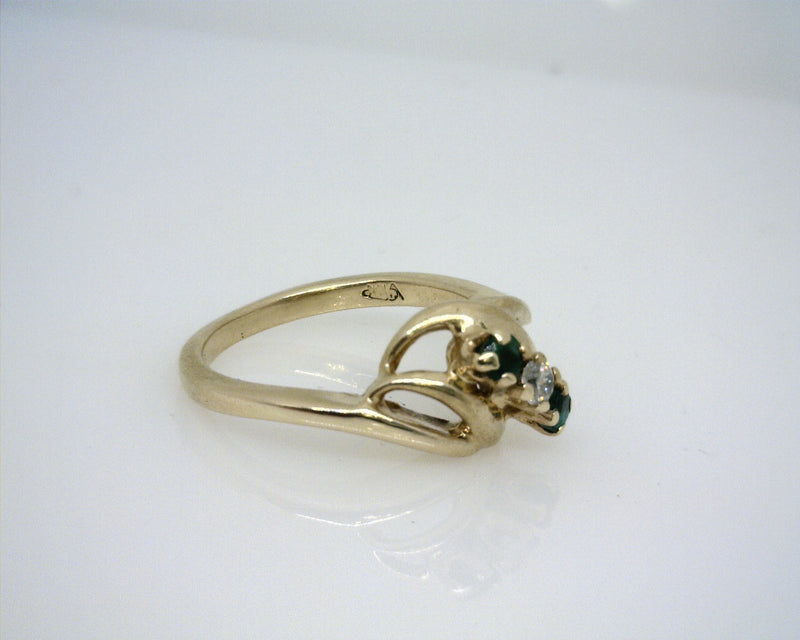 10K YELLOW GOLD EMERALD/DIAMOND RING