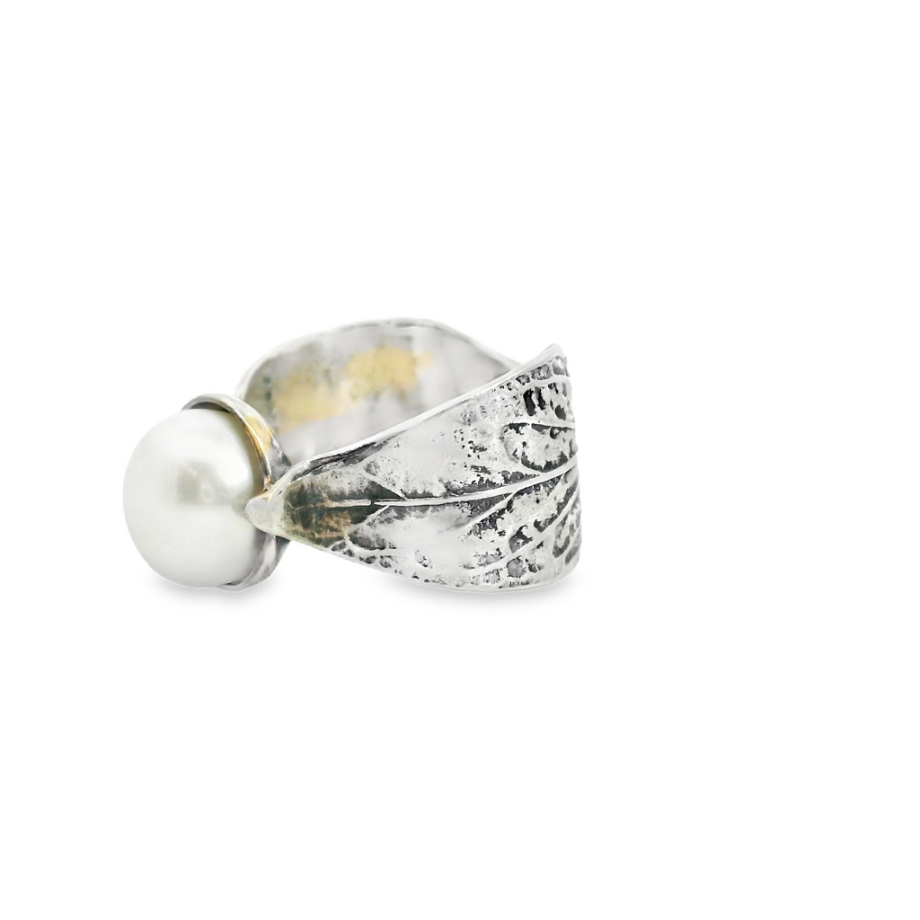 Sterling Silver Pearl Ring with Leaf Detail