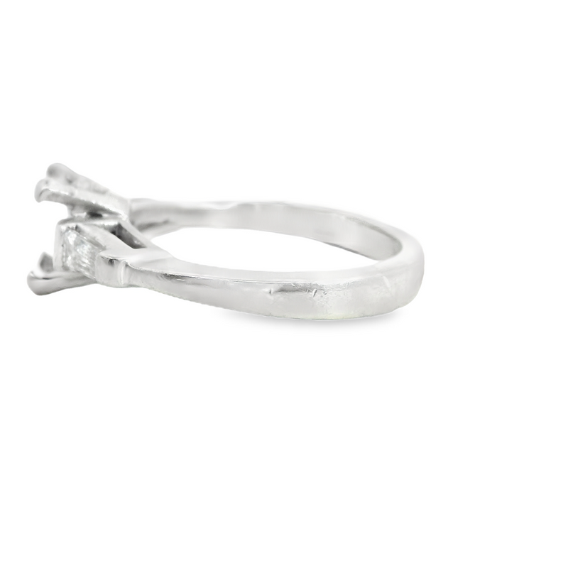 PLATINUM DIAMOND ENGAGEMENT RING