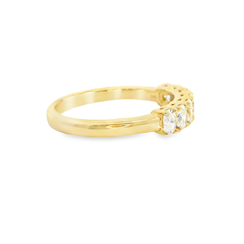 14K YG Oval Diamond Band
