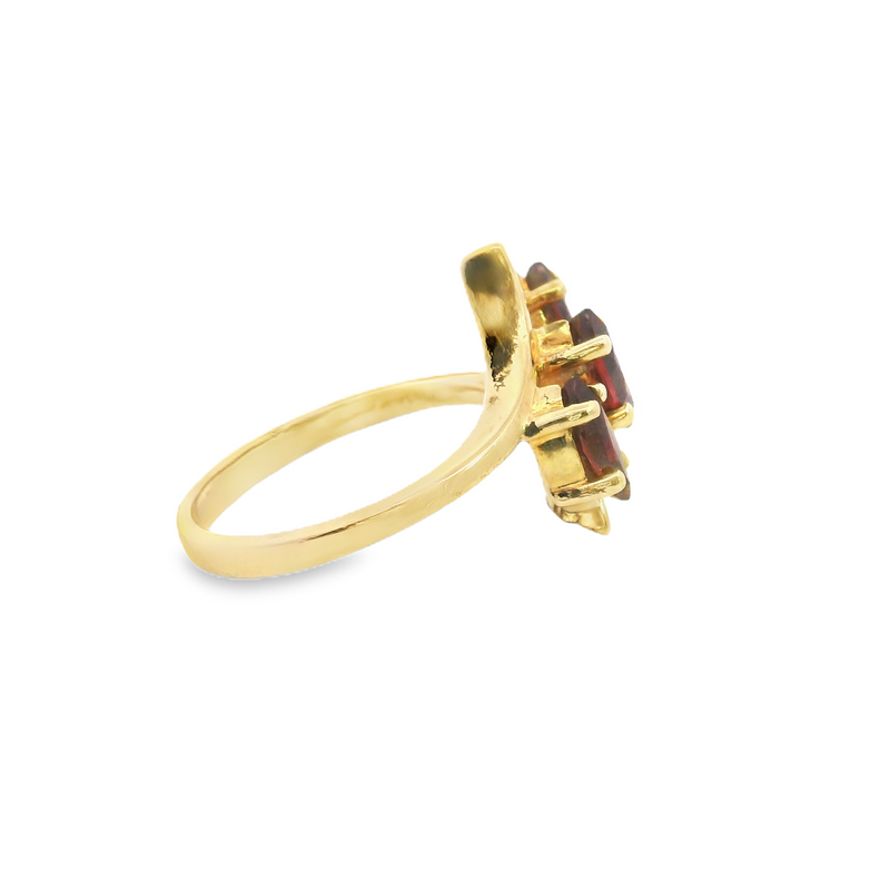 10K YG Garnet Ring