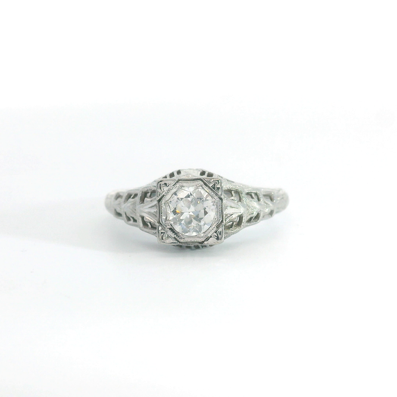 18K WG Vintage Diamond Ring