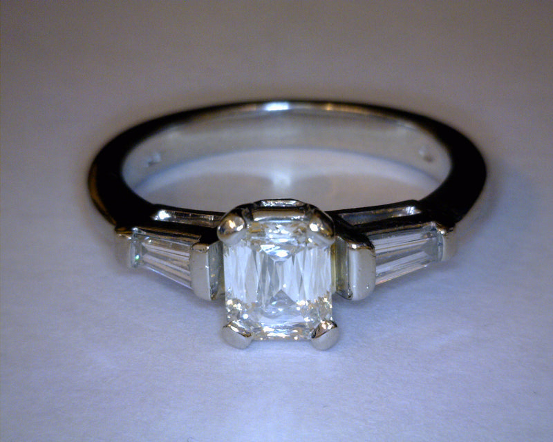 PLATINUM DIAMOND ENGAGEMENT RING