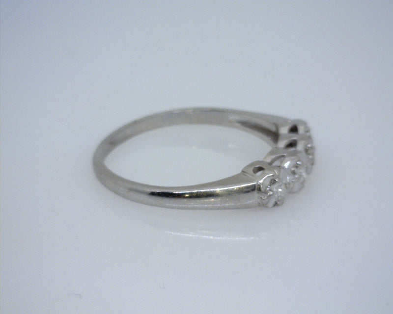 14K WG DIAMOND BAND