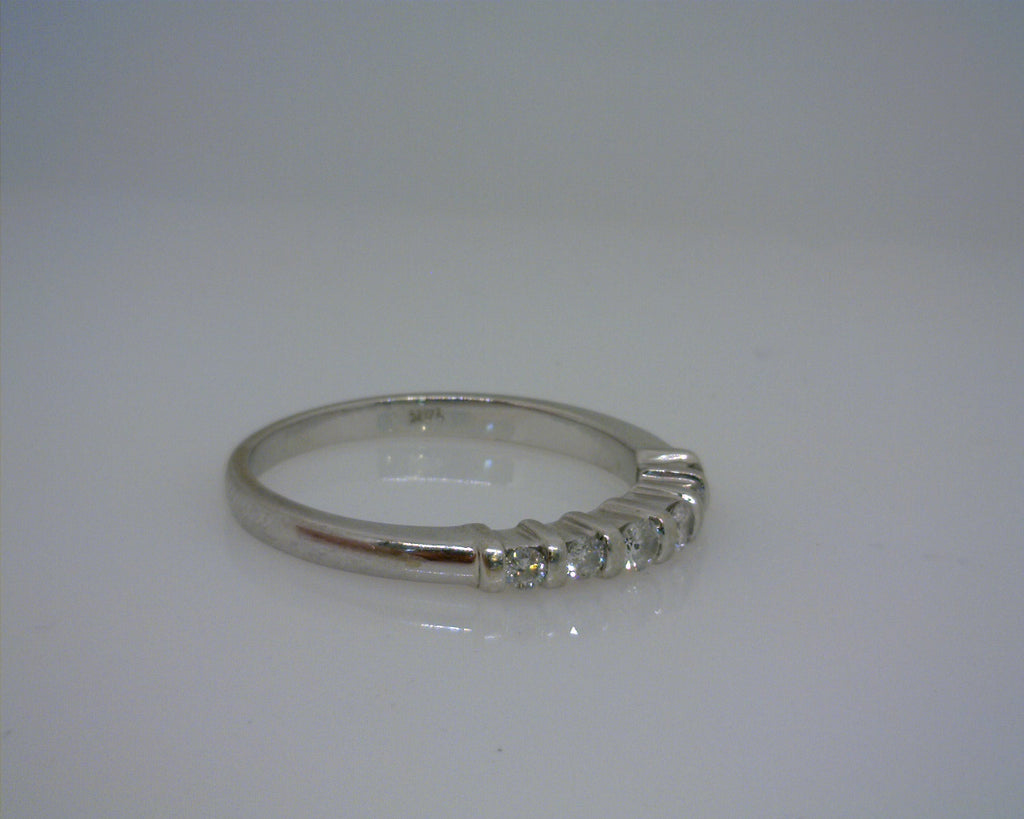 14K WG 5-STONE DIAMOND BAND