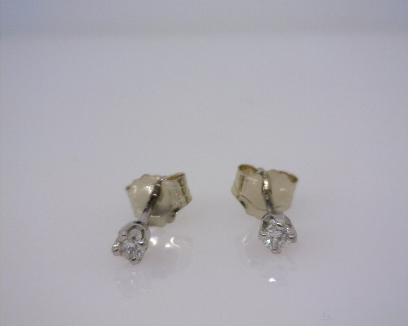 14K WHITE GOLD DIAMOND STUDS