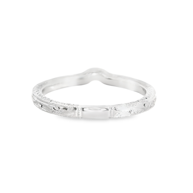 18K WG CURVED DIAMOND BAND