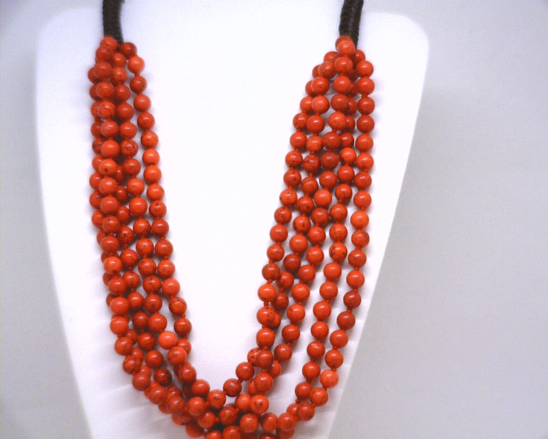 MAGNESITE NECKLACE