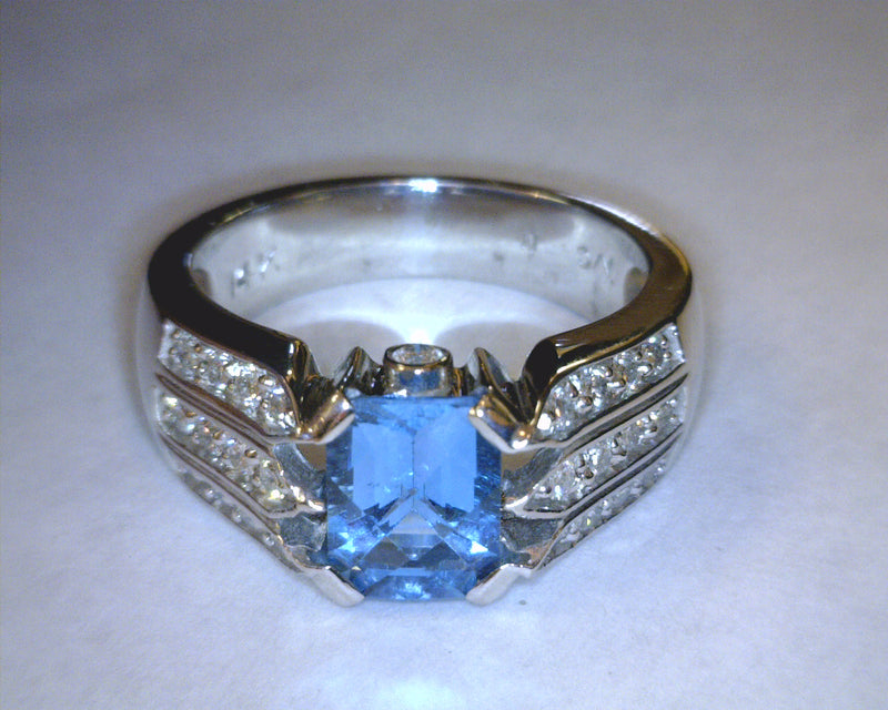 14K WHITE GOLD BLUE TOPAZ/DIAMOND RING