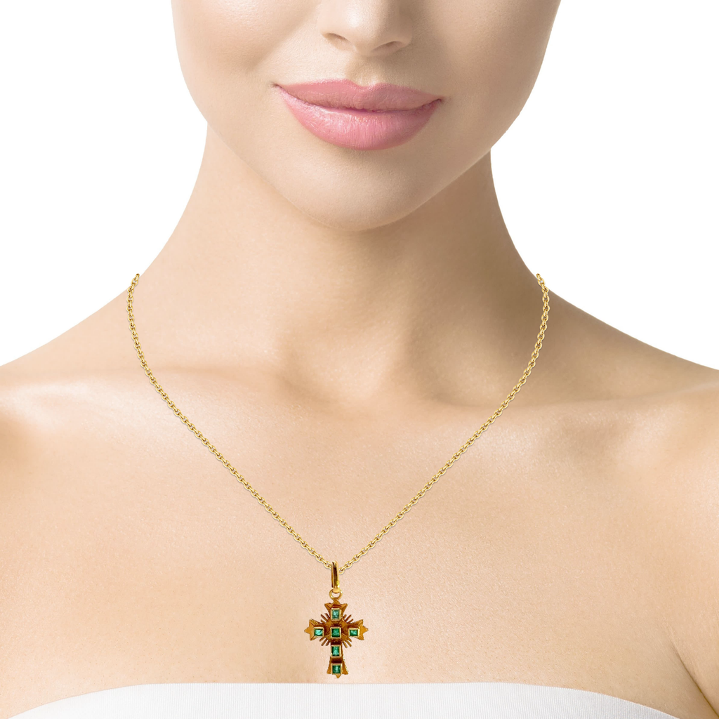 22K YG Emerald Cross