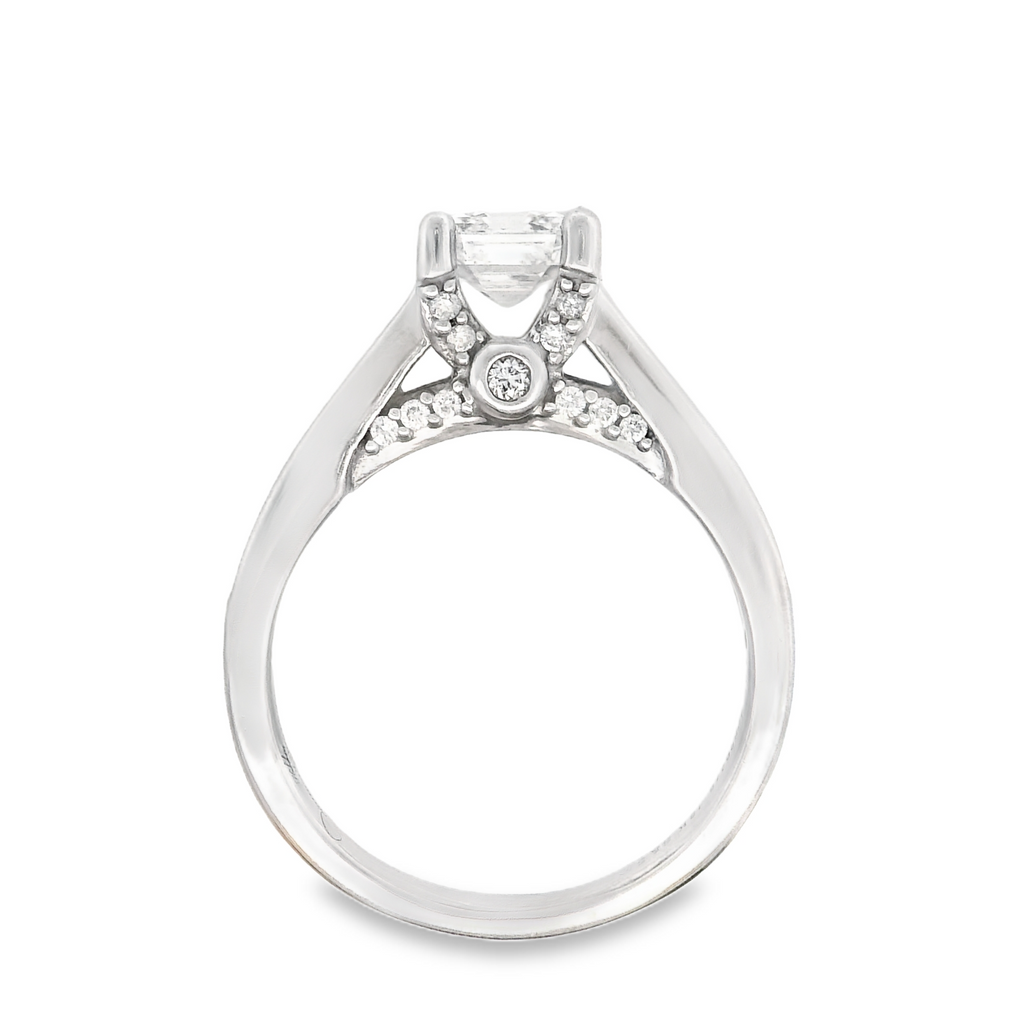 18K WG DIAMOND RING