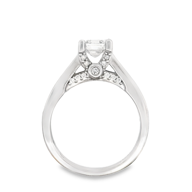 18K WG DIAMOND RING
