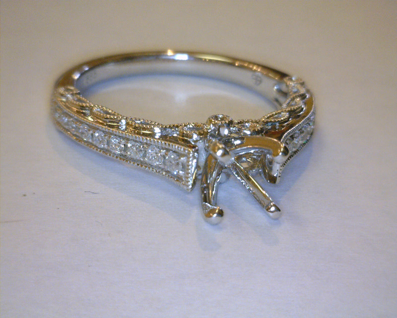 14K WG DIAMOND RING