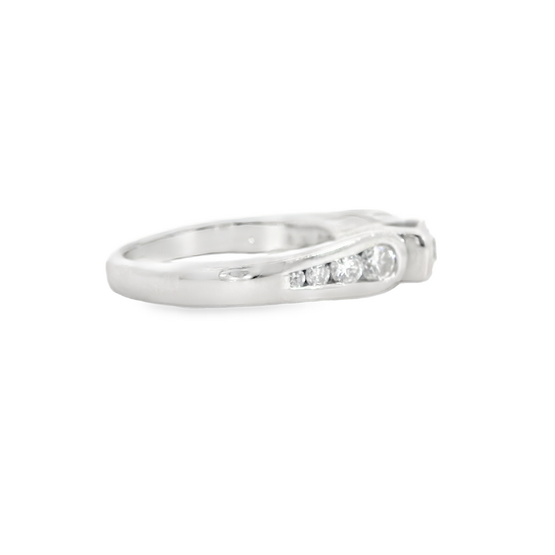 PLATINUM DIAMOND ENGAGEMENT RING