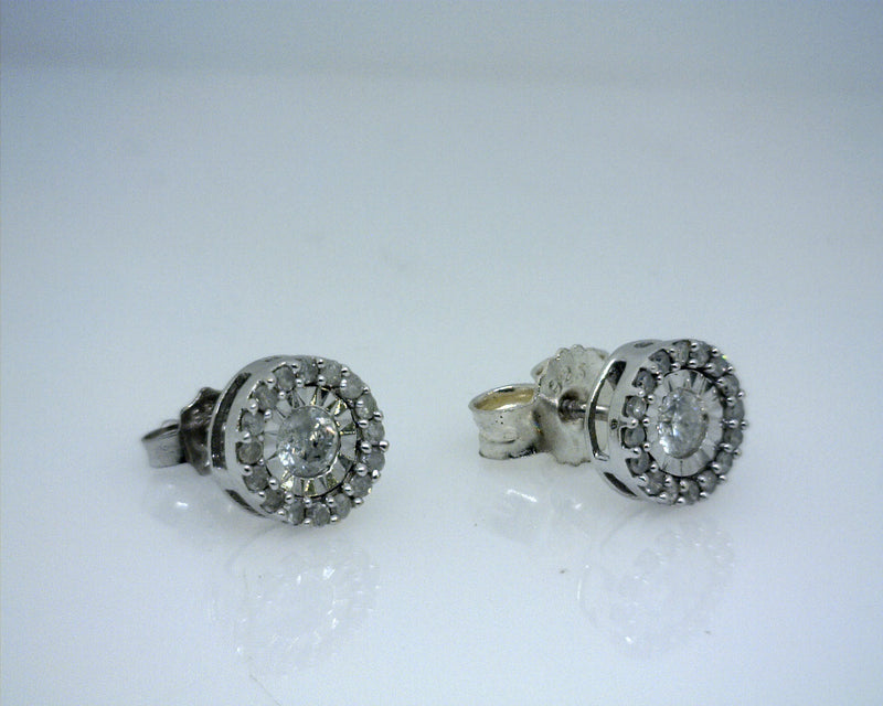 14K WHITE GOLD DIAMOND STUDS