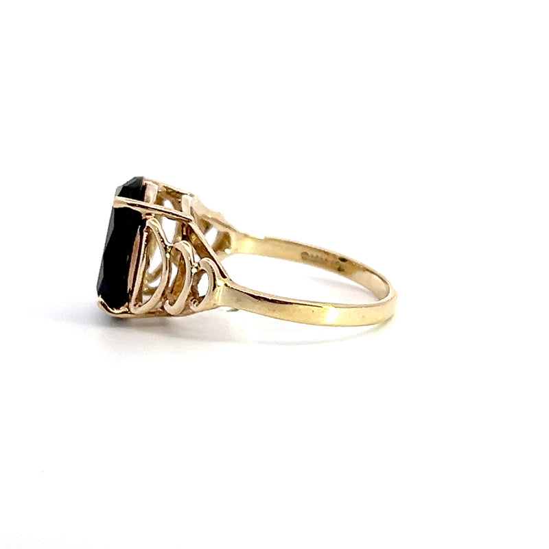 10K YG Black Onyx Ring