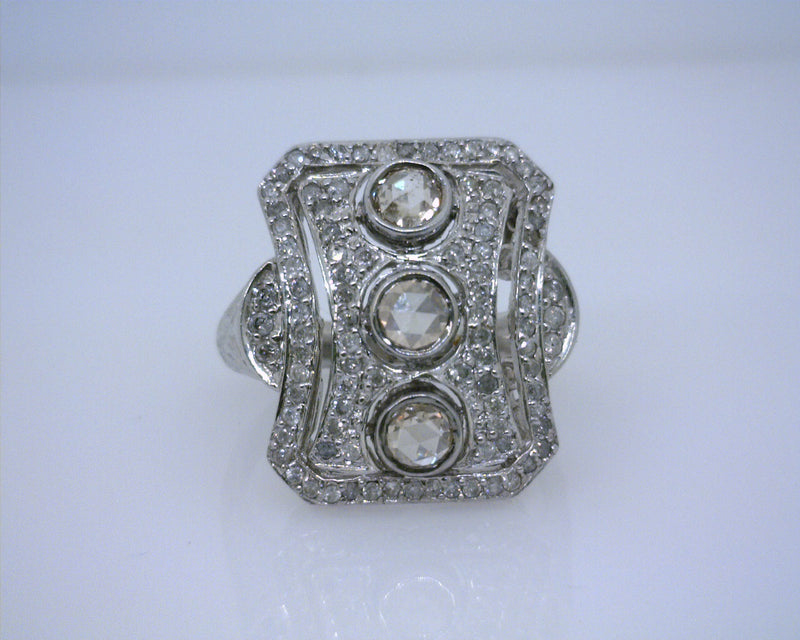 18K WG DIAMOND RING