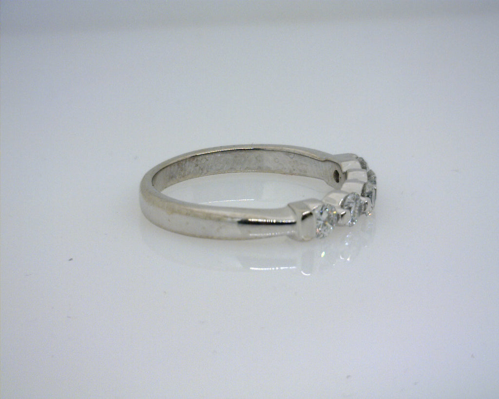 14K WG DIAMOND BAND