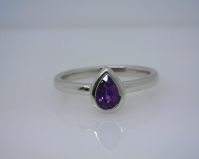 14K WG PURPLE SAPPHIRE RING