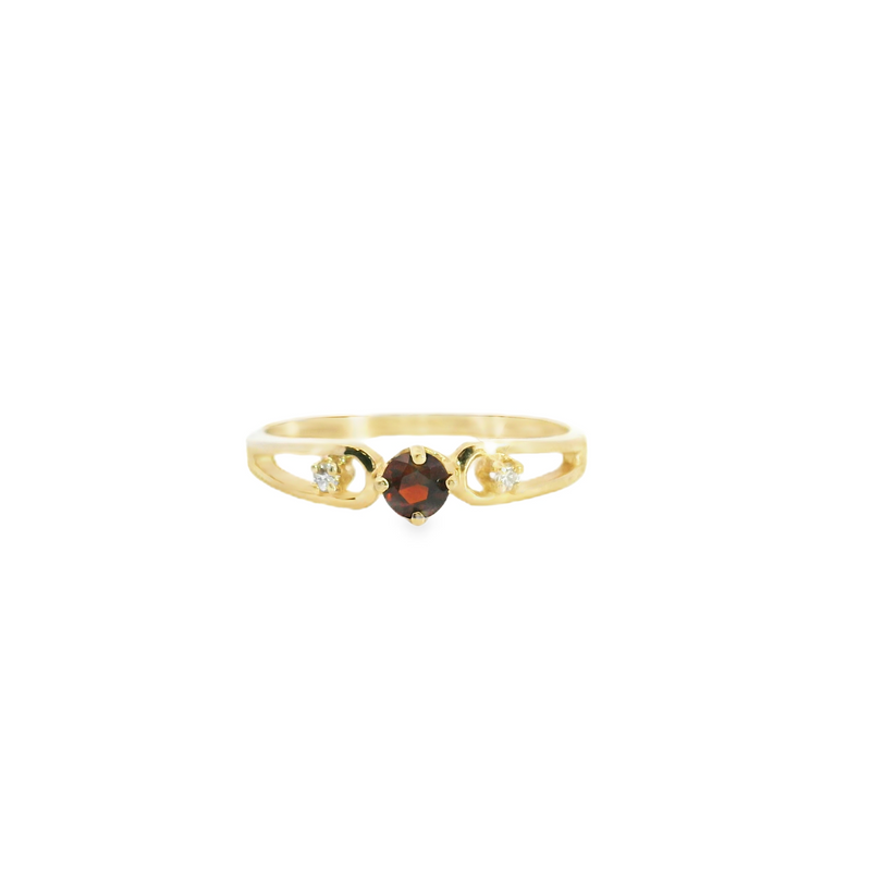 10K YG Garnet & Diamond Ring