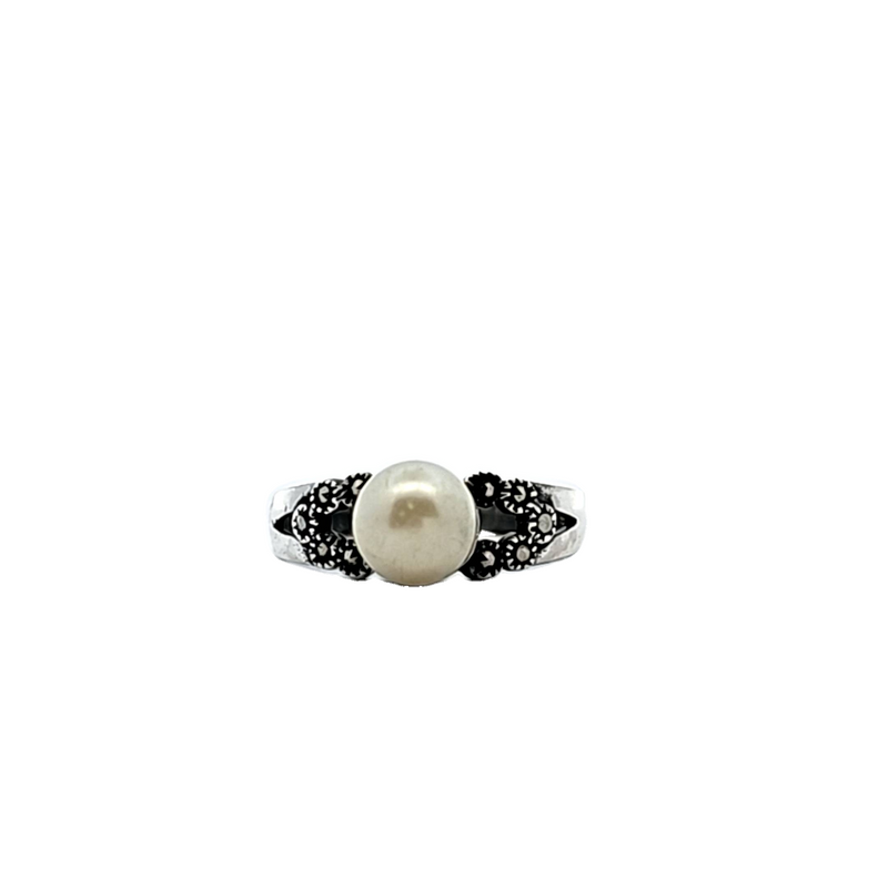 Sterling Silver Pearl Ring