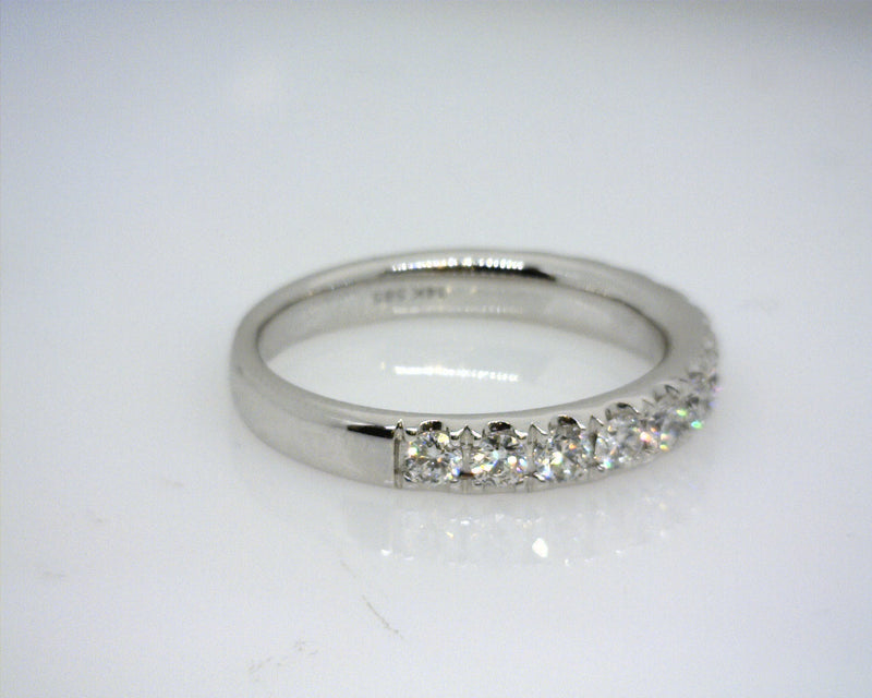 14K WG DIAMOND BAND