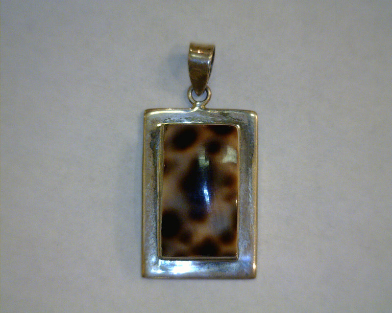 SS LEOPARD GEMSTONE PENDANT