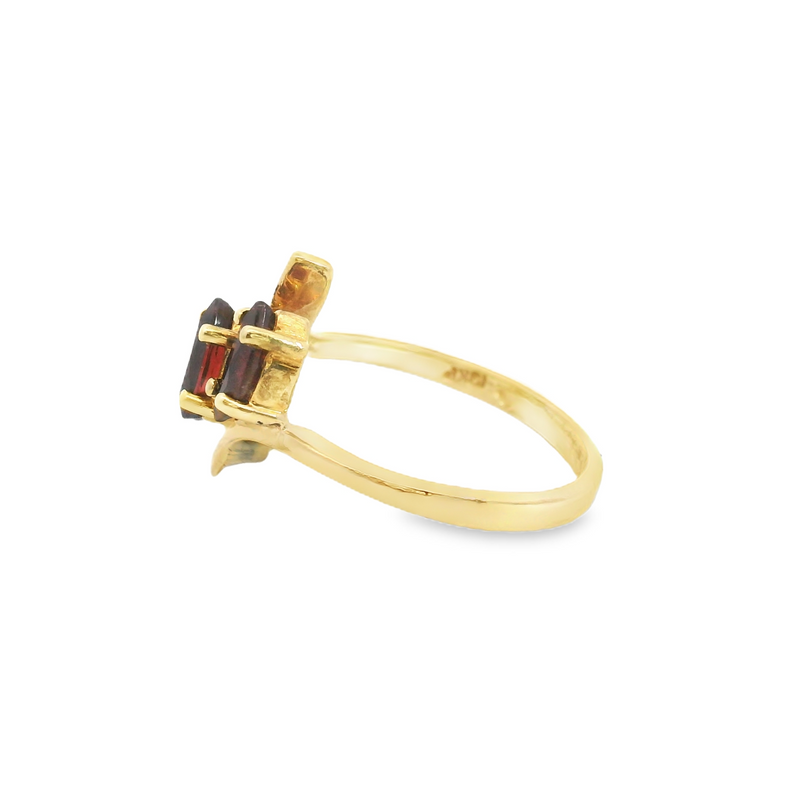 10K YG Garnet Ring
